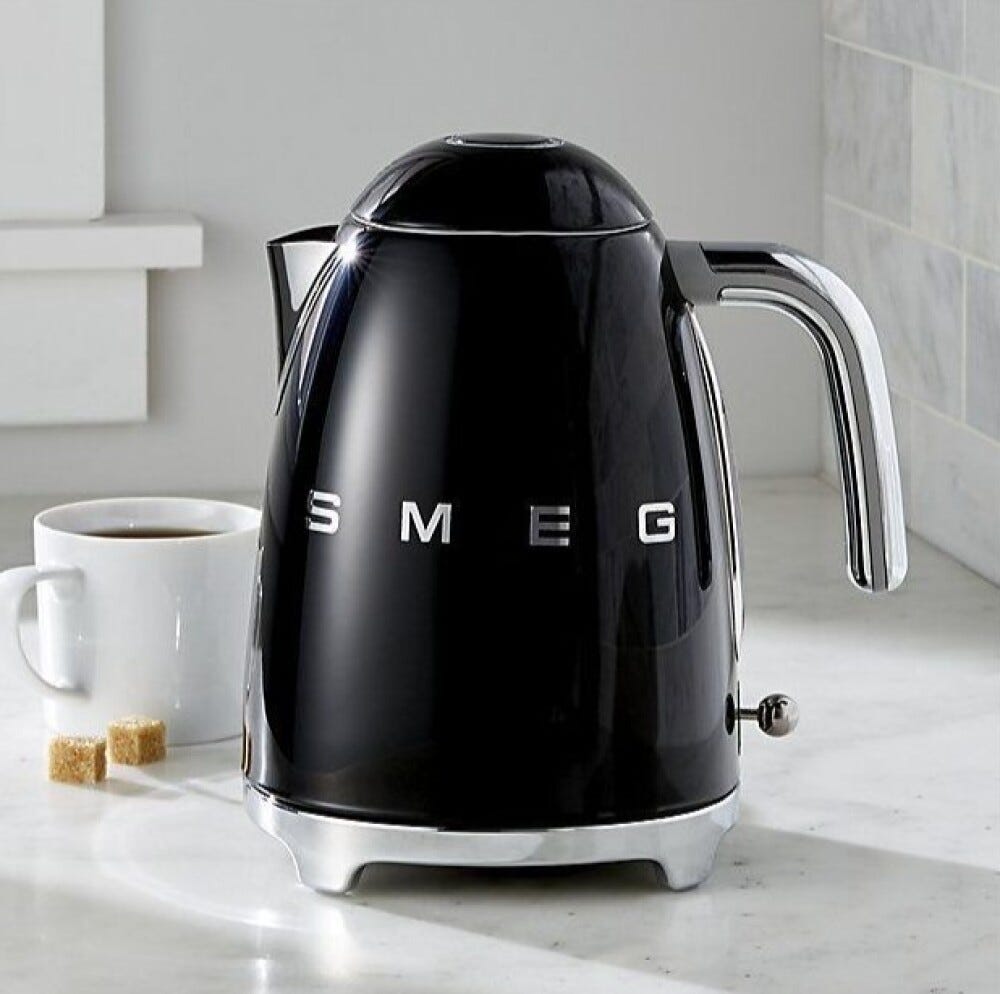 Smeg Selection KLF03BLEU 50's Style Bollitore elettrico Standard - nero Lucido
