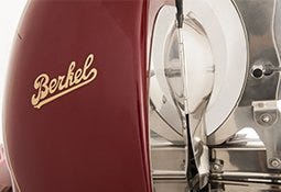 Berkel Volano B116 Affettatrice manuale a volano lama 370 mm. - rossa
