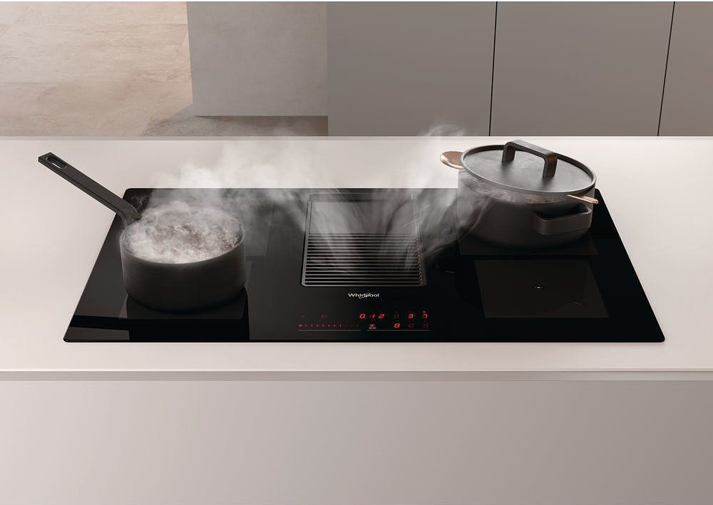 Whirlpool WVH 92 K Piano cottura a induzione cm 83 con cappa integrata da 630 m3/h - vetroceramica nero