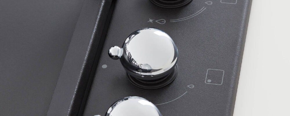 Bertazzoni P604LHERAX Heritage Piano cottura a gas 4 fuochi, bruciatore wok 4 kW, griglie in ghisa, avorio / inox