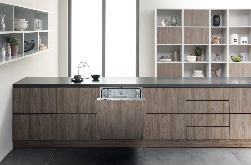 Hotpoint Ariston HI 5030 W Lavastoviglie integrata totale cm. 60 - 14 coperti