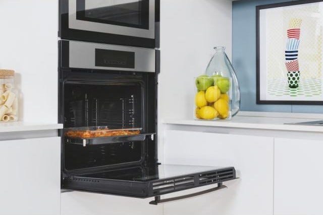 Candy FCNE828XWIFI Forno elettrico cm. 60 - inox