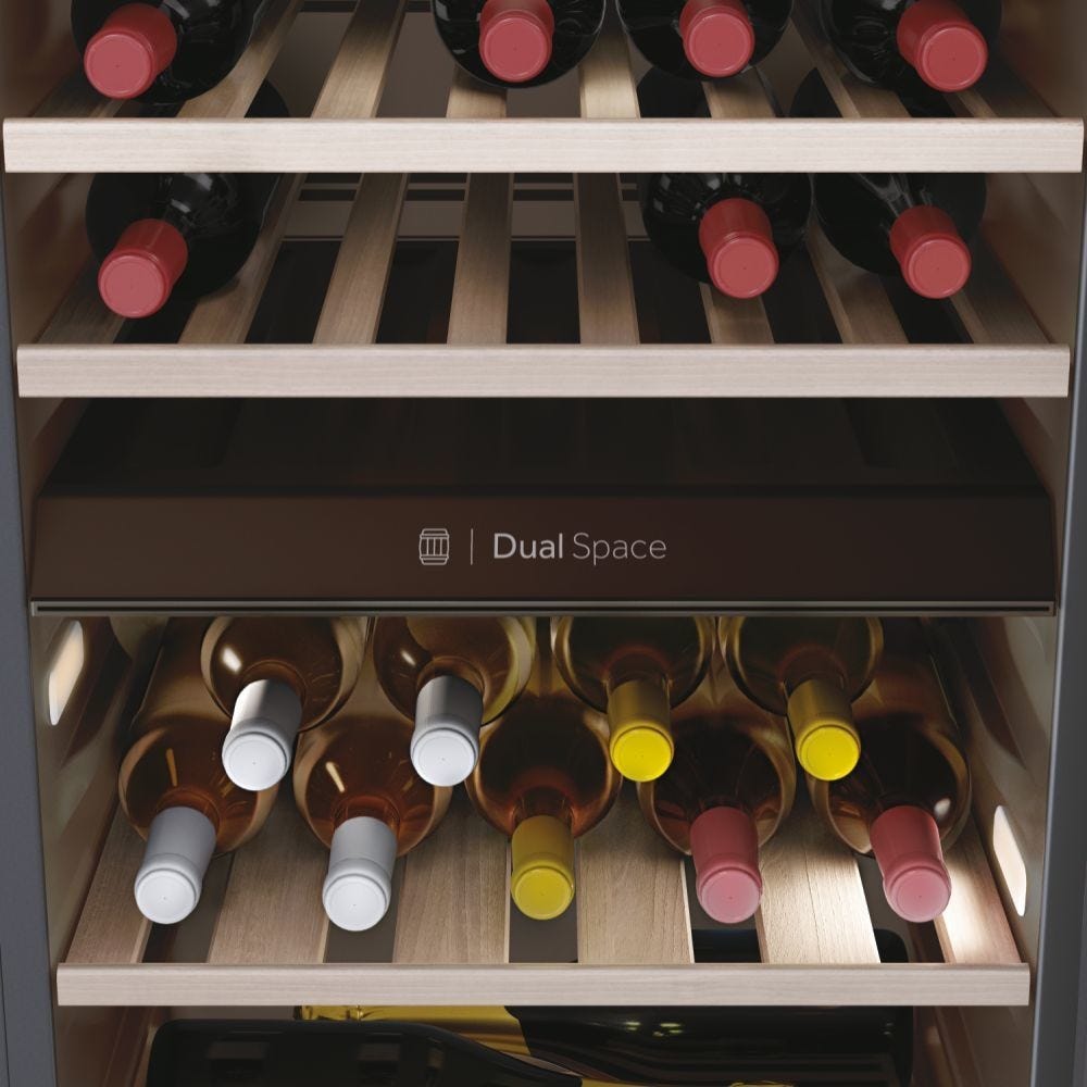 Haier HWS42GDAU1 Serie 7 Cantina vino a libera installazione cm. 50 - 42 bottiglie - nero