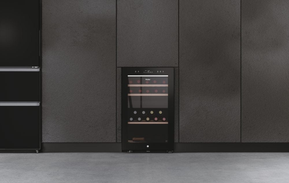 Haier HWS42GDAU1 Serie 7 Cantina vino a libera installazione cm. 50 - 42 bottiglie - nero