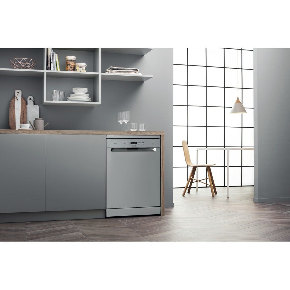 Hotpoint Ariston HFC3C26CWX Lavastoviglie a libera installazione cm. 60 - 14 coperti - inox
