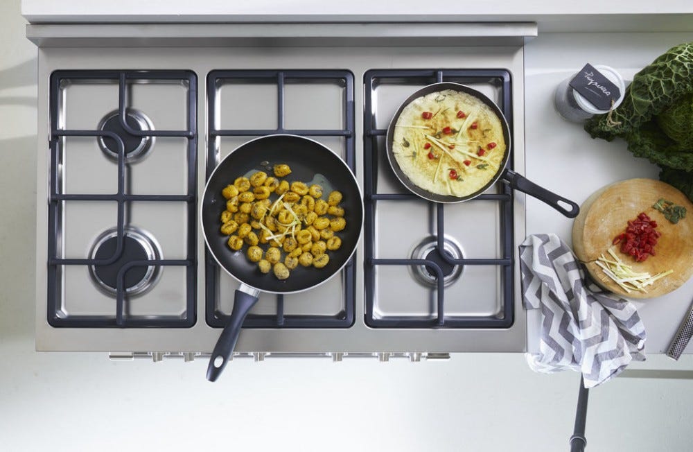 De Longhi PRO96MRED Professional Cucina da accosto cm 90 - 5 fuochi + 1 forno elettrico - scaldavivande - bordeaux