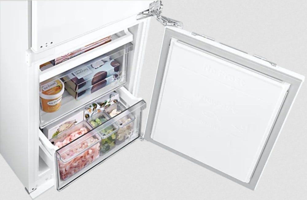 Samsung BRB26715CWW Frigorifero con congelatore da incasso cm. 54 h. 177 - lt. 264