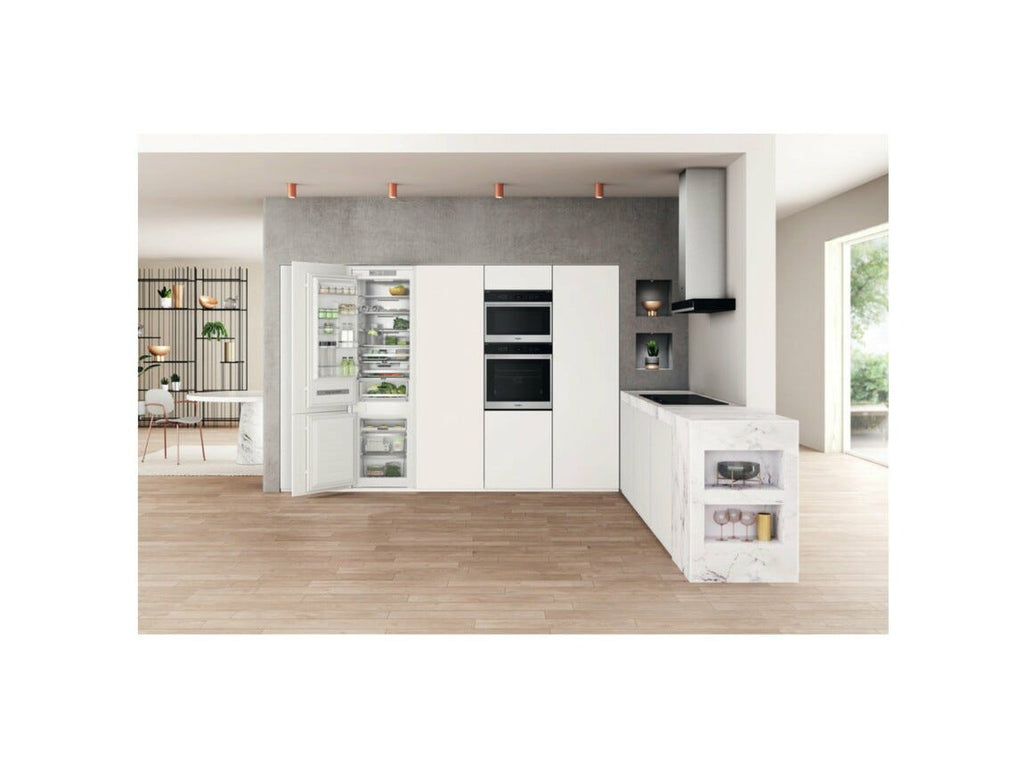 Whirlpool WHC20T593P Frigorifero con congelatore da incasso cm. 56 h. 194 - lt. 280