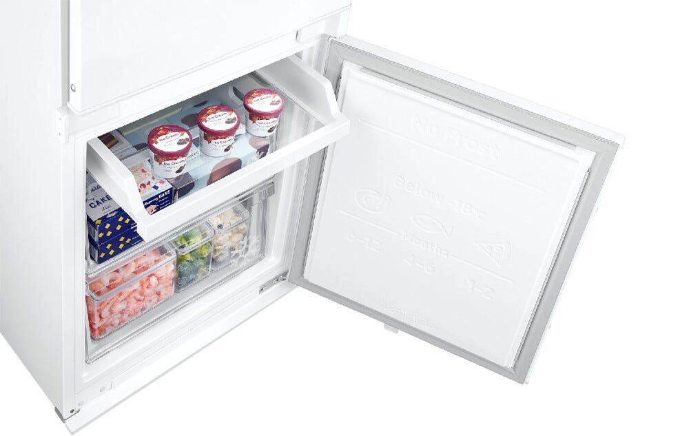 Samsung BRB26705DWW/EF F1RST™ Frigorifero con congelatore da incasso cm. 54 h. 177 - lt. 264