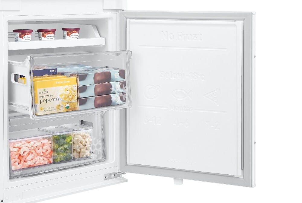 Samsung BRB26705DWW/EF F1RST™ Frigorifero con congelatore da incasso cm. 54 h. 177 - lt. 264