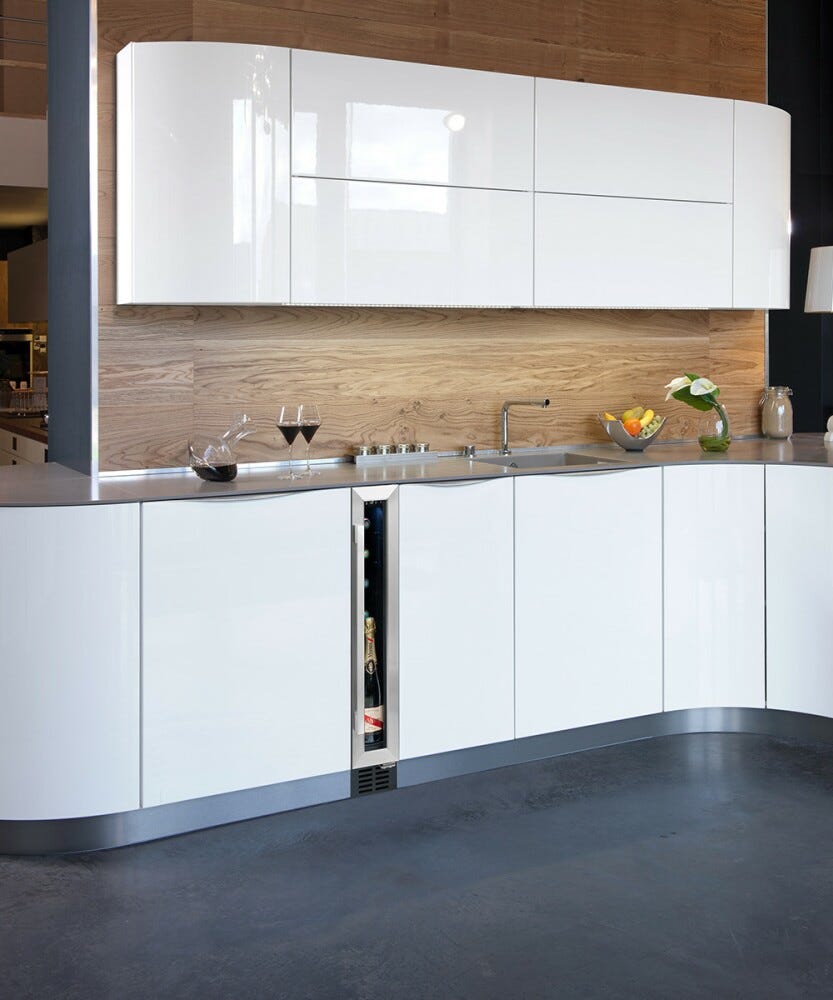 Avintage AVU8TXA Cantina vino da incasso sottotop cm. 15 h. 82 - 8 bottiglie - inox