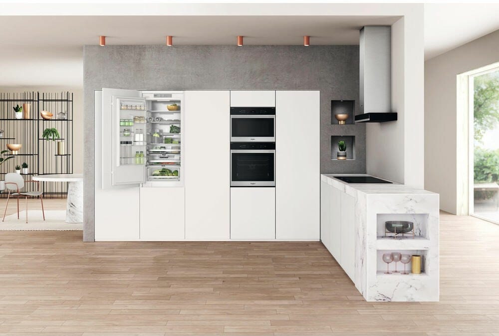 Whirlpool WHC20 T573 P Frigorifero con congelatore da incasso cm. 54 h. 194 - lt. 280 - bianco