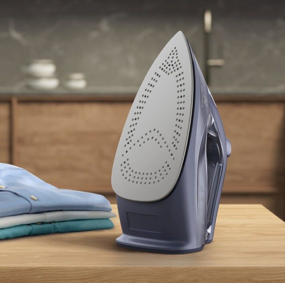 Electrolux E6SI1-4MN Refine 600 Ferro da stiro - blu navy