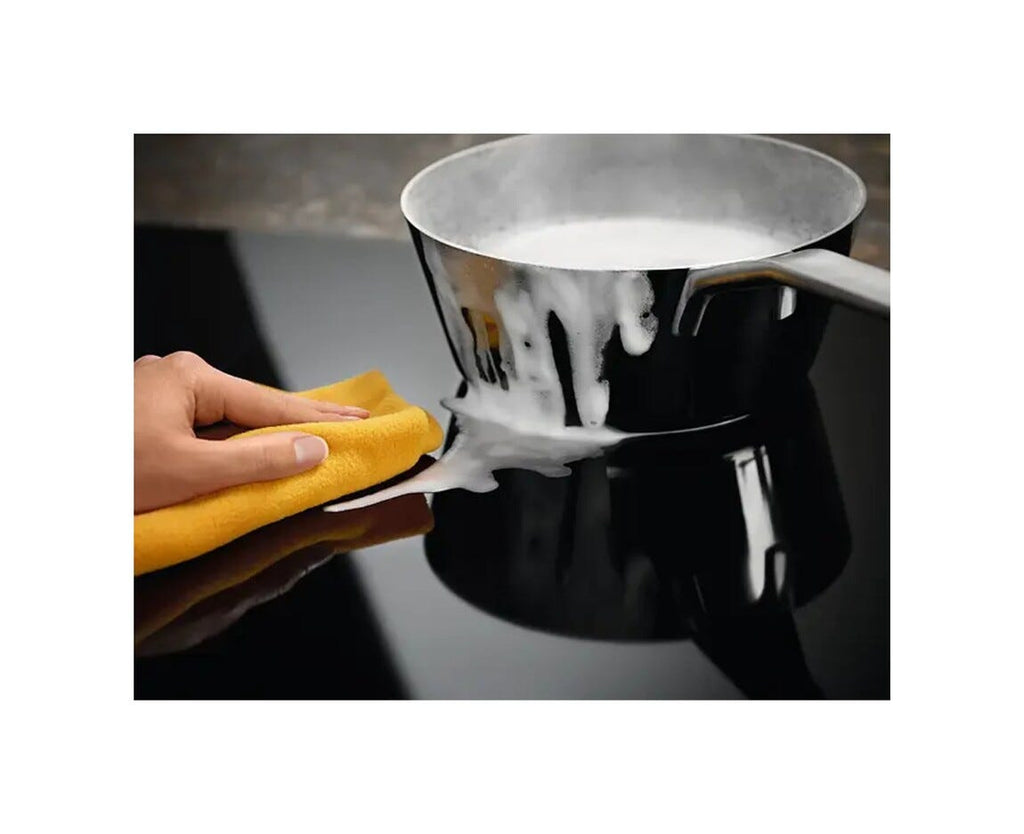 Electrolux KCC84453CK Piano ad induzione con cappa integrata 83 cm, DoubleBridge, Hob2Hood, nero