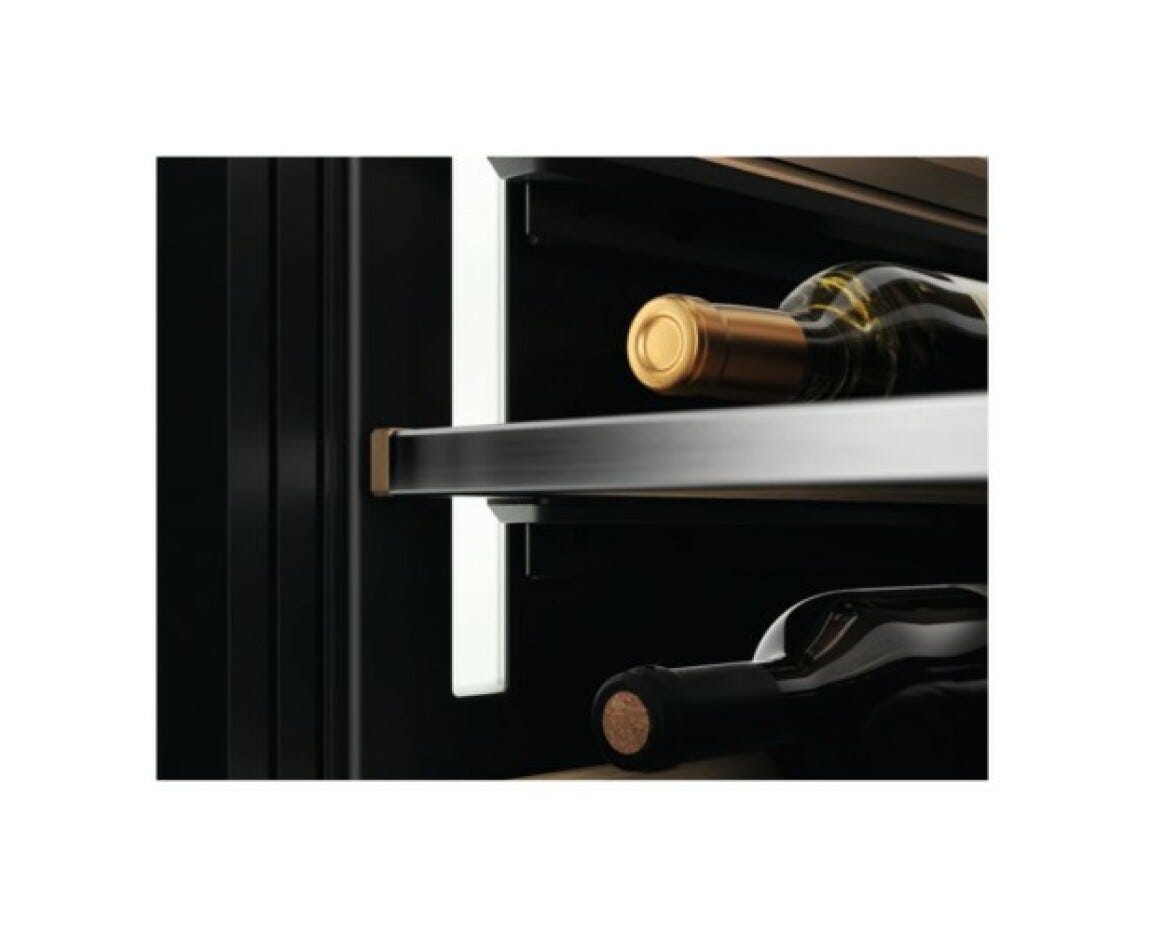 Electrolux EWUS040B8B 800 Cantina vino da incasso cm.60 h.82 - 40 bottiglie - nero