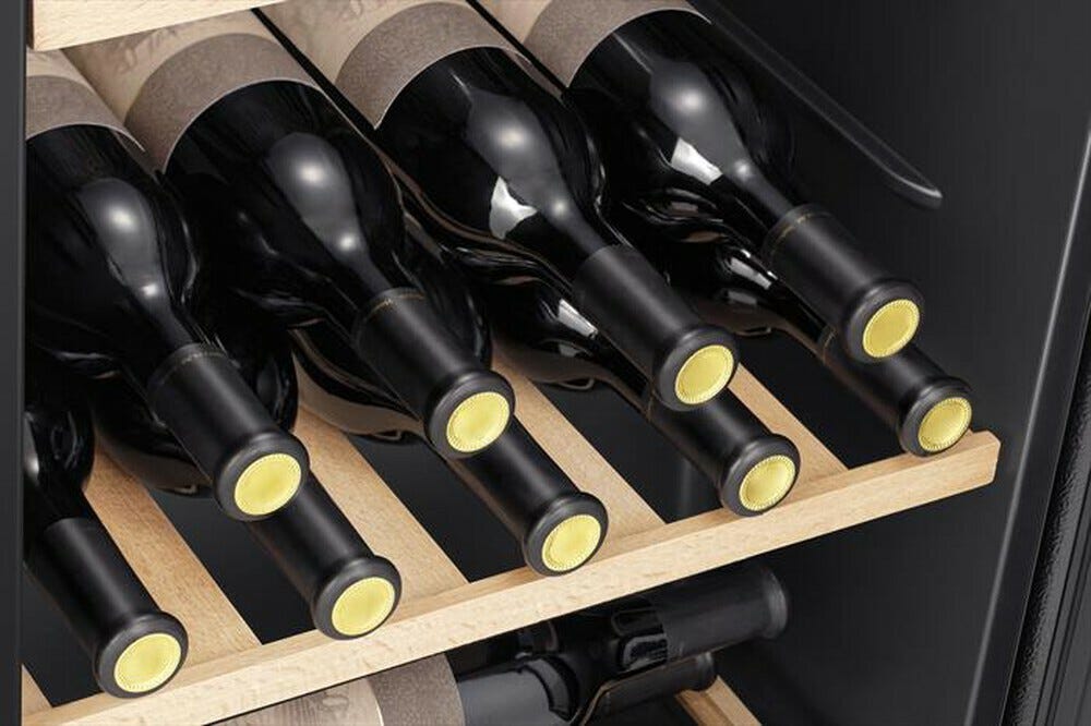 Hisense RW12D4NWG0 Cantina vino cm. 48 - 30 bottiglie - nero