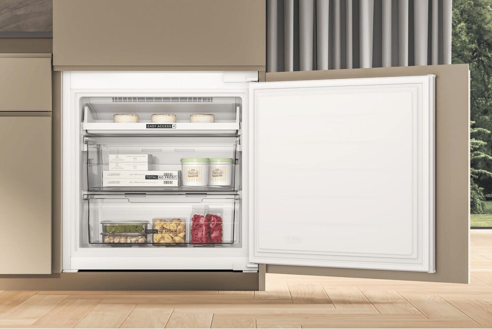 Whirlpool WH SP70 T121 Frigorifero con congelatore da incasso cm. 69 h 194 - lt. 394