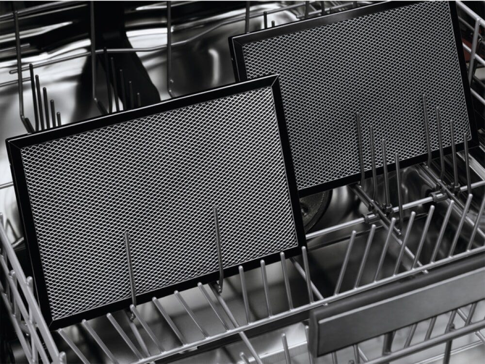 AEG CCE84543CB Piano cottura a induzione con cappa filtrante integrata cm. 80 - vetroceramica nero