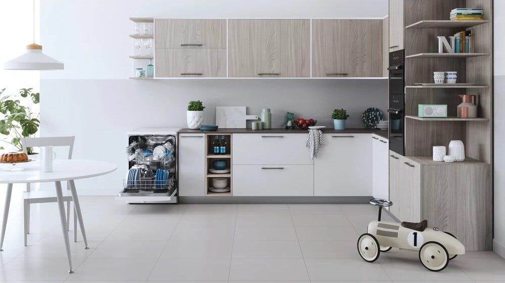 Indesit D2FHK26 Lavastoviglie a libera installazione cm. 60 - 14 coperti - bianco