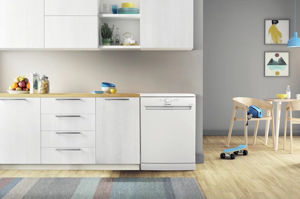 Indesit D2FHK26 Lavastoviglie a libera installazione cm. 60 - 14 coperti - bianco