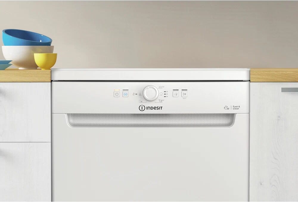 Indesit D2FHK26 Lavastoviglie a libera installazione cm. 60 - 14 coperti - bianco