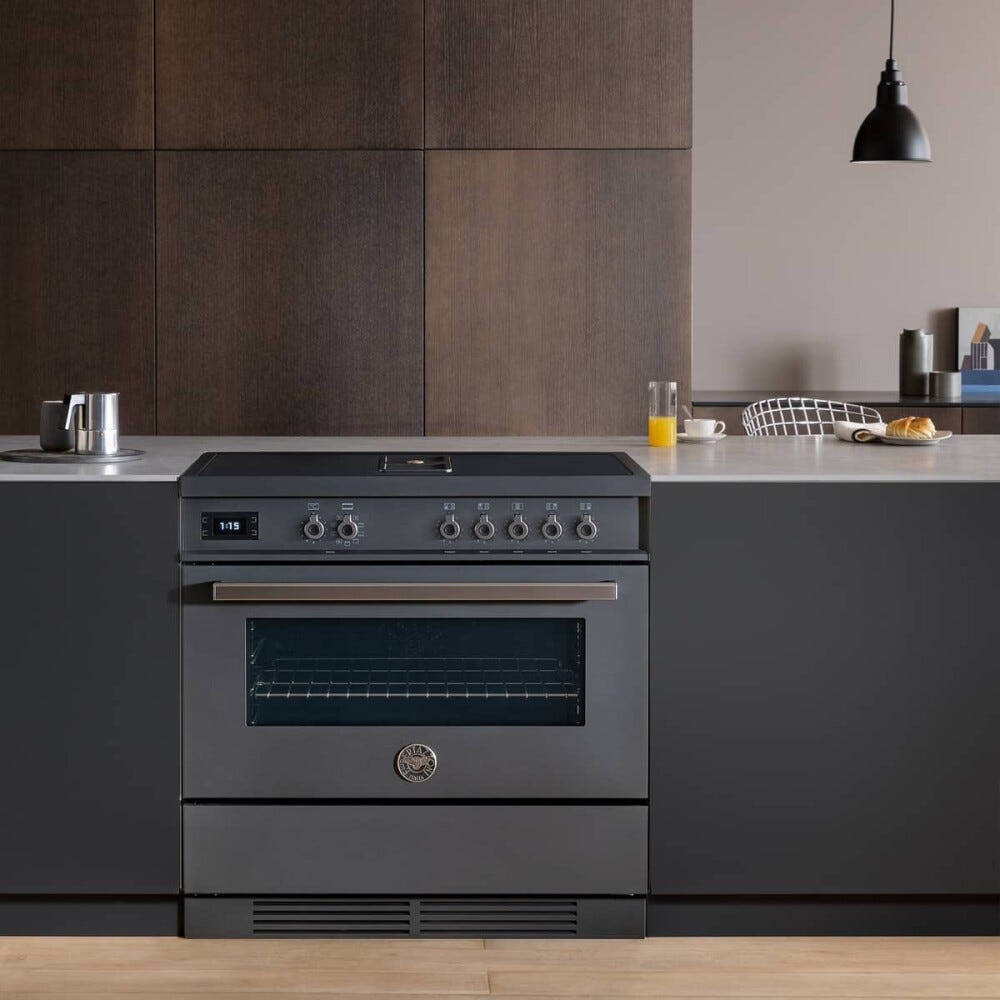 Bertazzoni PROCH94I1ECAT Professional Cucina da accosto cm. 90 - 4 zone induzione + 1 forno elettrico + cappa aspirante - carbonio