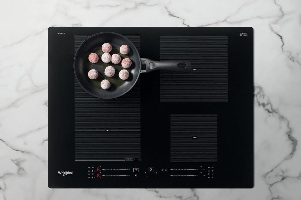Whirlpool WF S7560 NE Piano cottura a induzione cm. 60 - vetroceramica nero