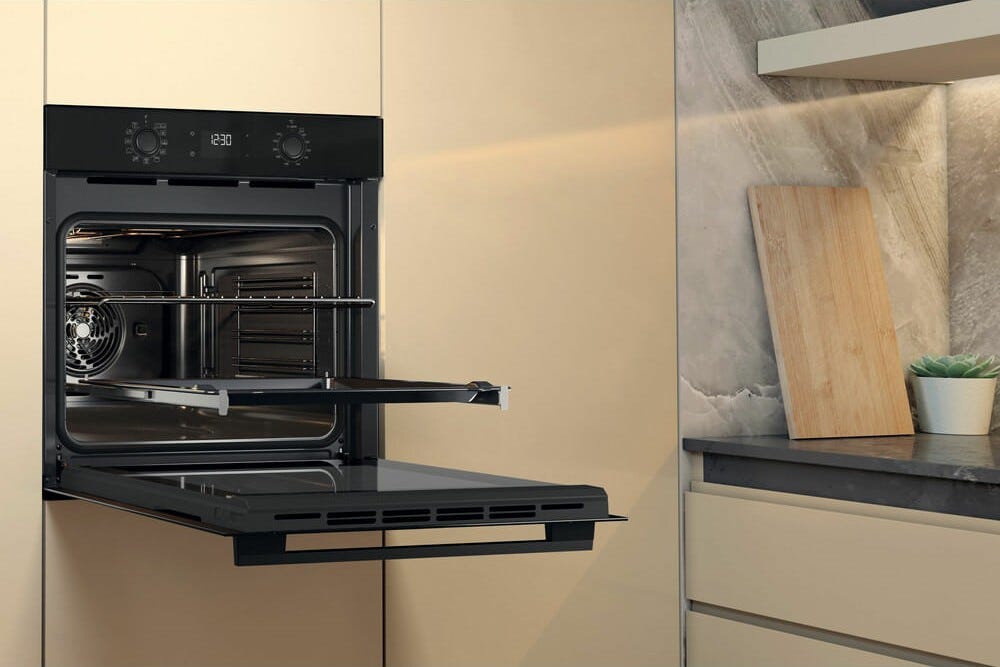 Whirlpool OMK58CU1SB Forno elettrico multifunzione cm. 60 - nero