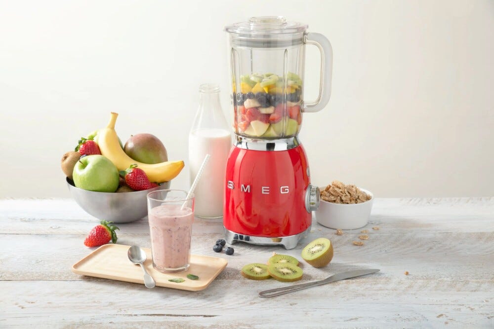 Smeg Selection BLF03RDEU 50's Style Frullatore da tavolo, 1,5 L, rosso lucido