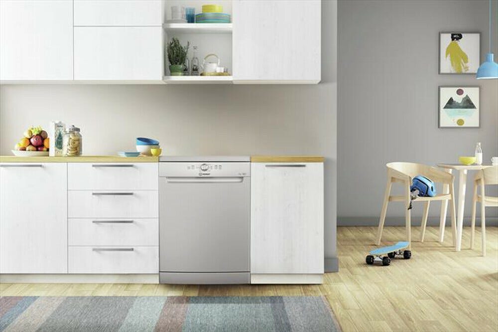 Indesit D2F HK26 S Lavastoviglie a libera installazione cm. 60 - 14 coperti - inox