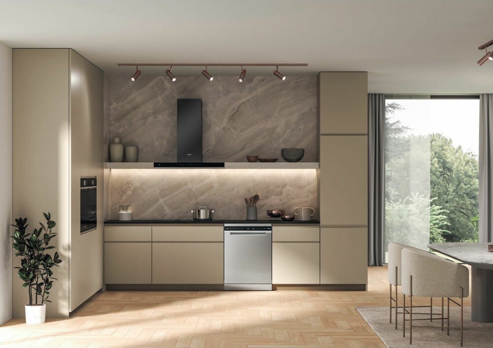 Whirlpool W7F HS51 X Lavastoviglie a libera installazione cm. 60 - capacità 15 coperti - inox
