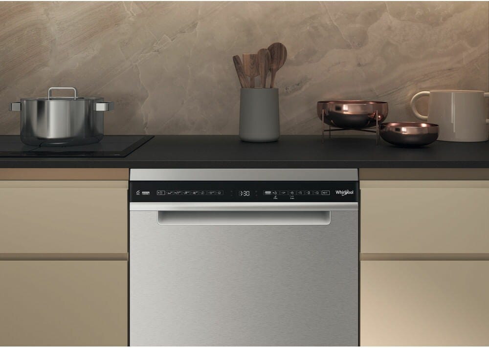 Whirlpool W7F HS51 X Lavastoviglie a libera installazione cm. 60 - capacità 15 coperti - inox