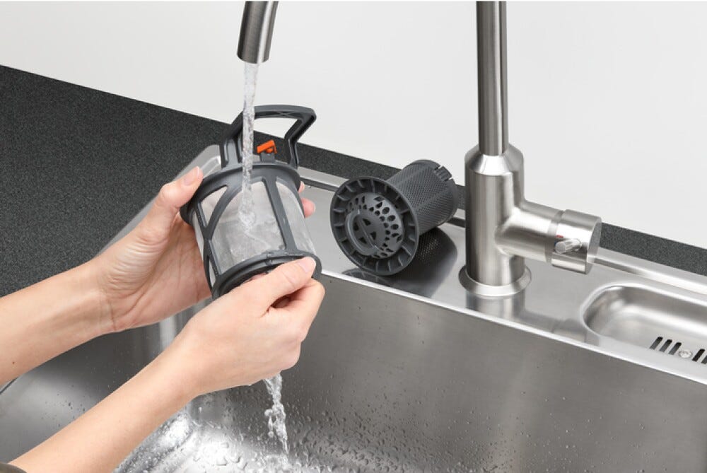 AEG FFB74707PM SERIE 7000 GLASSCARE Lavastoviglie a libera installazione cm. 60 - capacità 14 coperti - inox