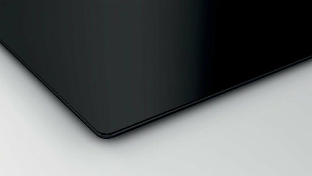 Bosch PVS811B16E Serie 4 Piano cottura induzione cm. 80 con cappa integrata da 500 m3/h - vetroceramica nero