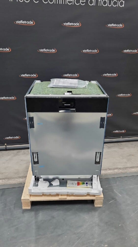 Siemens OUTLET SX75ZX49CE Lavastoviglie integrata totale XXL cm. 60 - 14 coperti - ARTICOLO NUOVO CON LIEVI AMMACCATURE SU PARTE FRONTALE SX E PORTA DX (non visibili a prodotto installato)