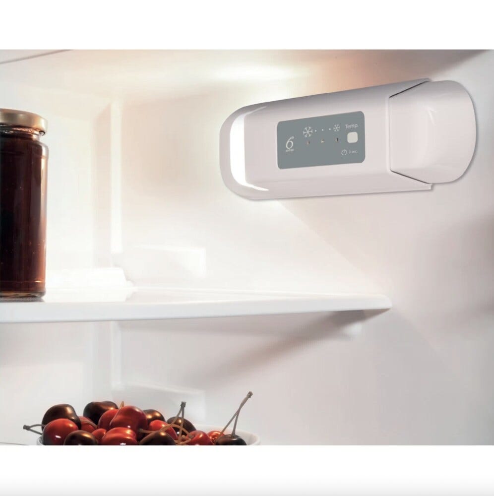Whirlpool ARG71912 Frigorifero con congelatore da incasso cm. 54 h. 122 - lt. 189