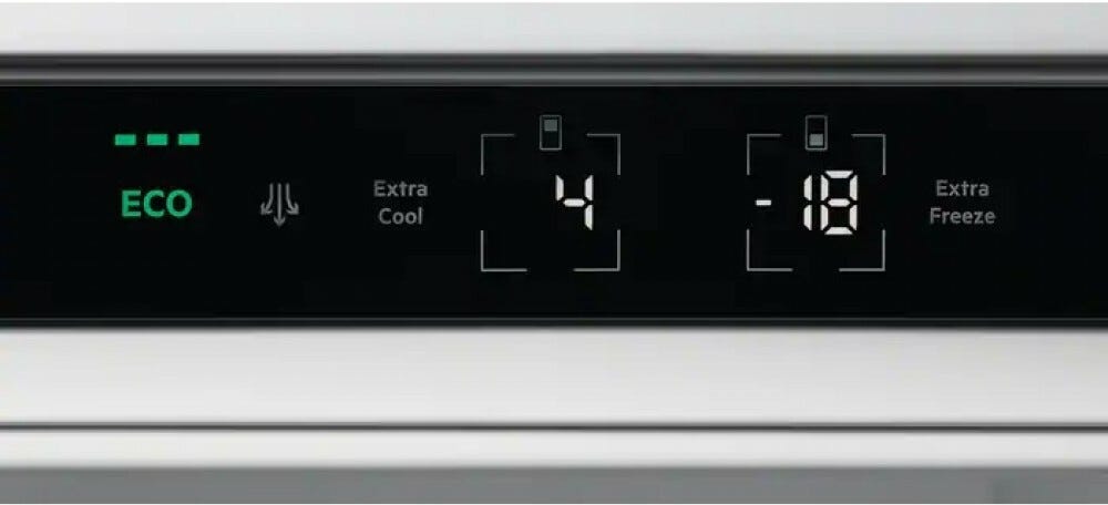 Electrolux KNP7MD18S 700 Frigorifero con congelatore da incasso - cm. 55 h. 177 - lt. 248