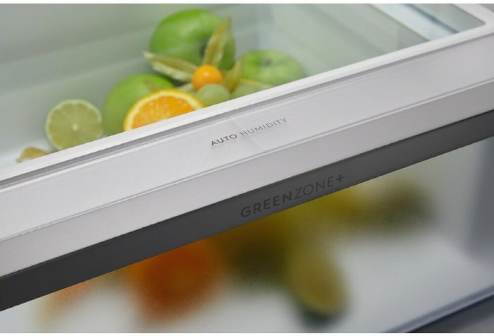 Electrolux KNP7MD18S 700 Frigorifero con congelatore da incasso - cm. 55 h. 177 - lt. 248
