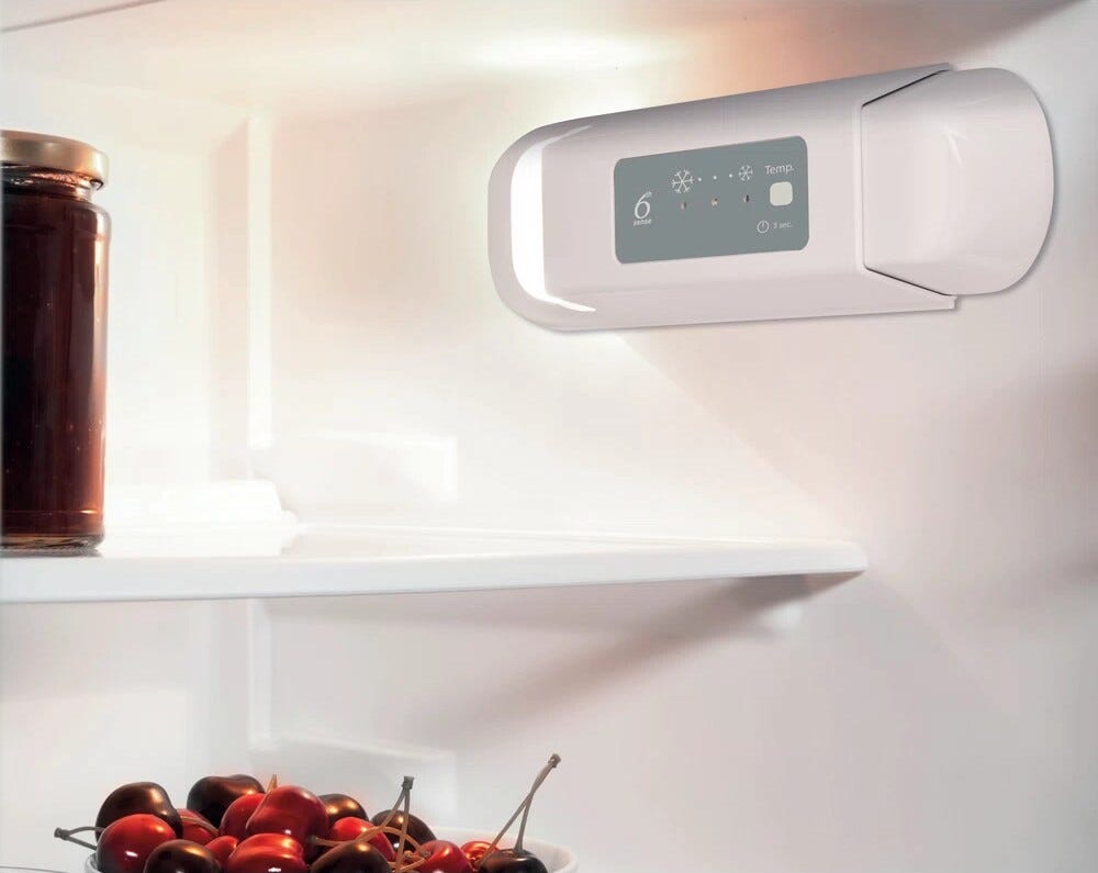 Whirlpool WBUF011 Frigorifero da incasso cm. 60 h. 82 - lt. 126