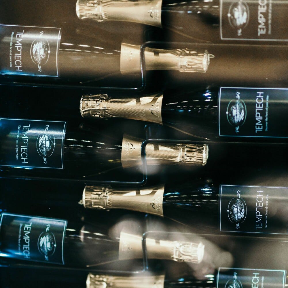 Temptech CPRO1800DRB Copenaghen Cantina vino a libera installazione - cm. 66 h. 184 - 131 bottiglie - nero