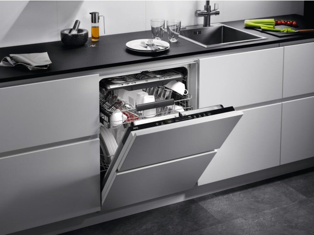 AEG FSE76727P Glasscare Serie 7000 Lavastoviglie integrata totale cm. 60 - 14 coperti