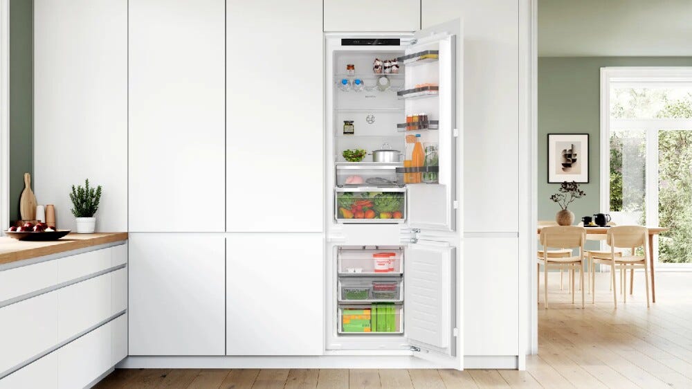 Bosch KIN96VFD0 Serie 4 Frigorifero combinato da incasso, 290 litri, NoFrost, VitaFresh XXL, cerniera piatta, classe D