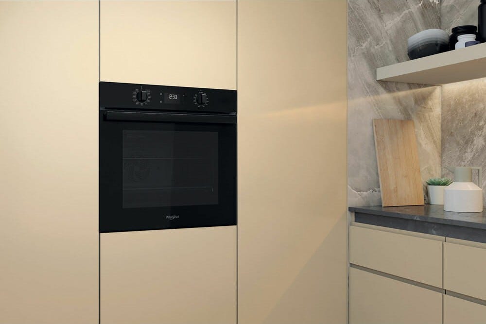 Whirlpool OMR58CR1B Forno elettrico cm. 60 - nero