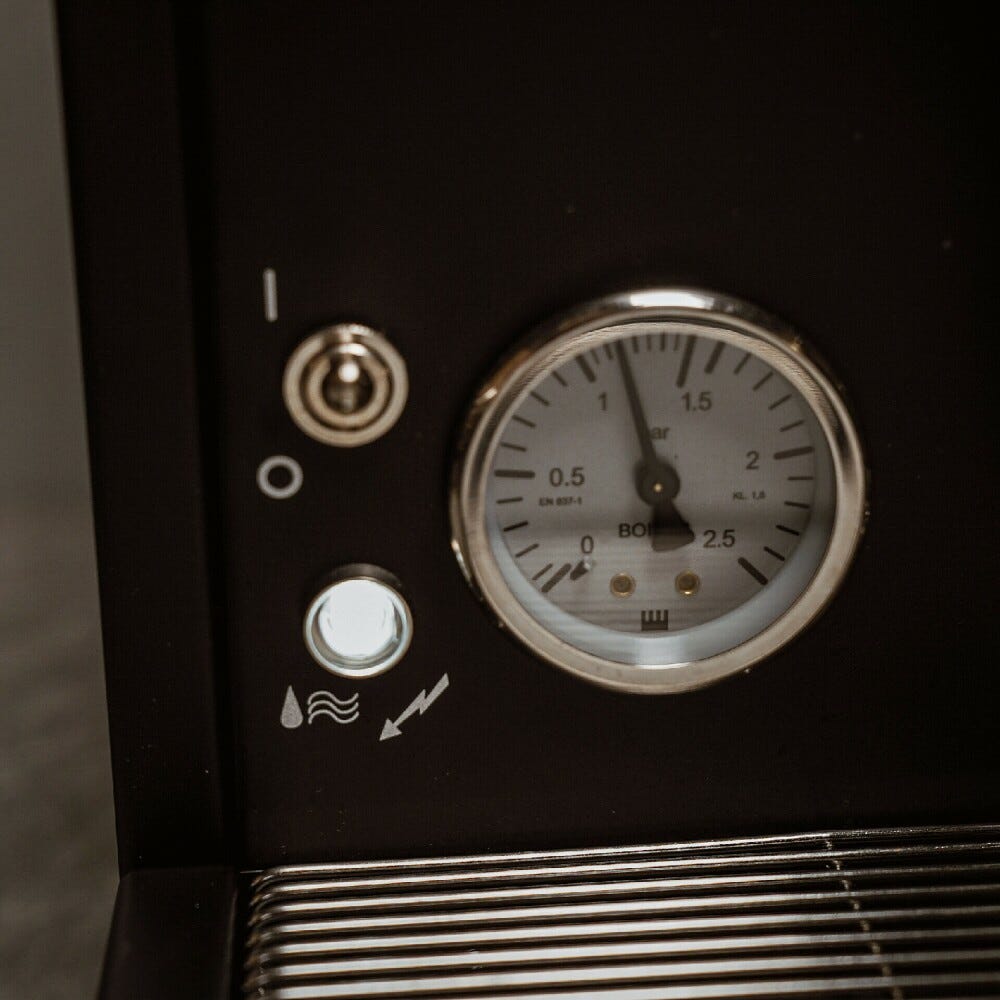 La pavoni LPSCCB01EU Nuova Cellini Classic Macchina per caffè semi-automatica - nero