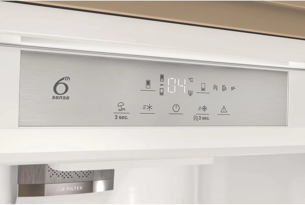 Whirlpool SP40 812 EU 2 Frigorifero con congelatore da incasso cm. 69 h. 194 - lt. 400
