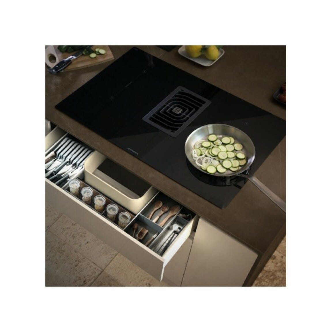 Faber GALILEO SMART BK F830 + KIT LL H80 Piano cottura induzione cm. 83 con cappa integrata da 700 m3/h + kit filtrante incluso - vetroceramica nero