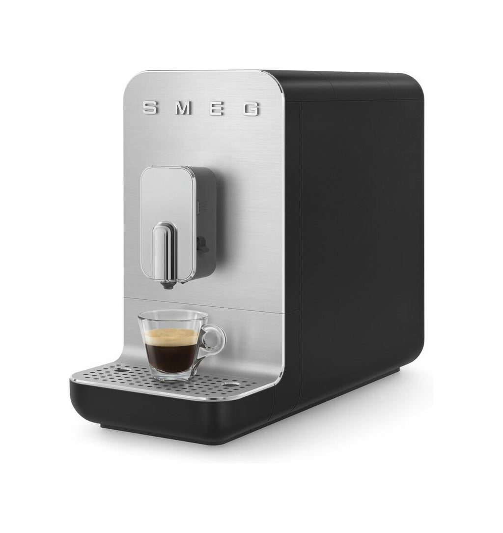 Smeg Selection BCC13BLMEU Macchina da caffè automatica con sistema latte - nero opaco