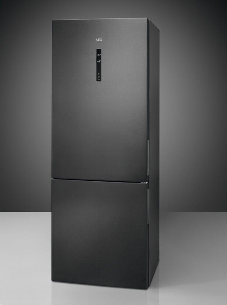 AEG ORC6M481EL Serie 6000 TwinTech Frigorifero con congelatore a libera installazione cm. 70 h. 192 - lt. 481 - nero