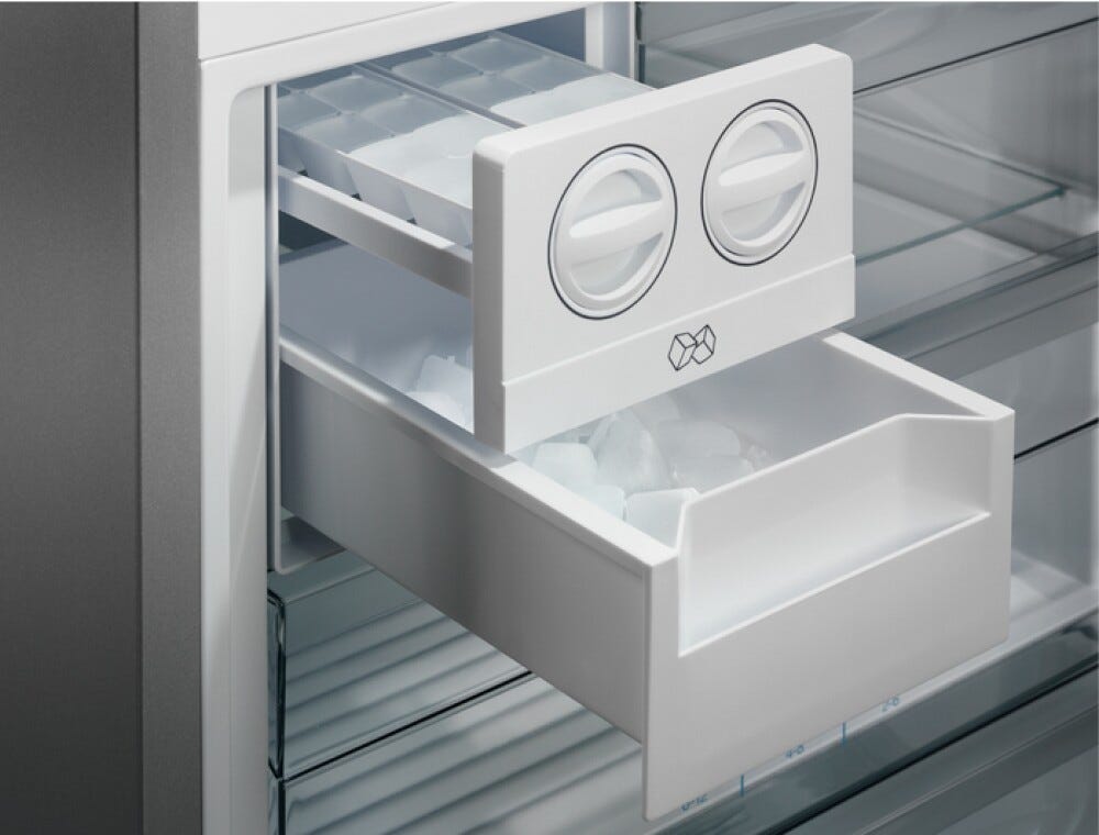 AEG ORC6M481EL Serie 6000 TwinTech Frigorifero con congelatore a libera installazione cm. 70 h. 192 - lt. 481 - nero