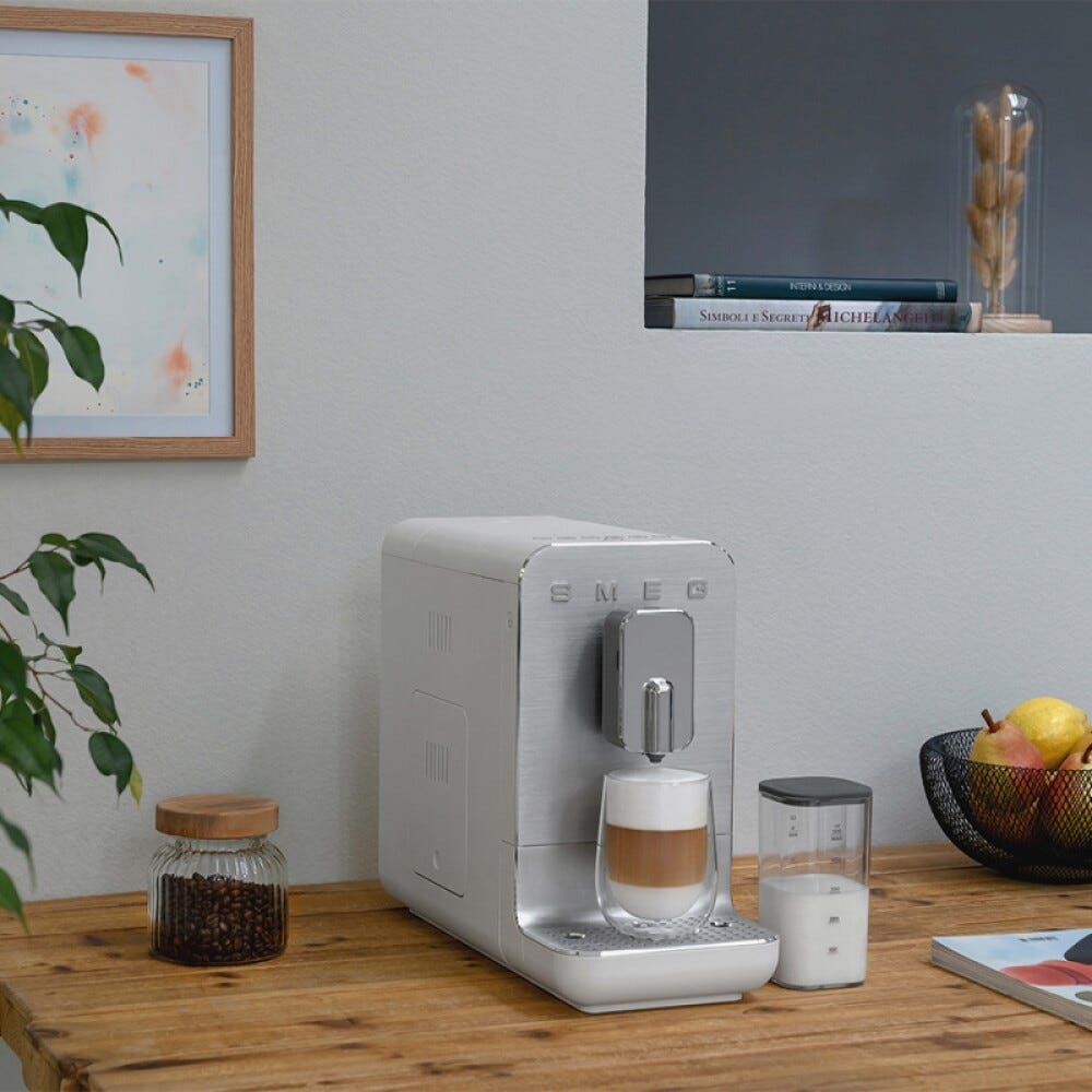 Smeg Selection BCC13WHMEU 50'S Style Macchina da caffè automatica con sistema latte - bianco opaco